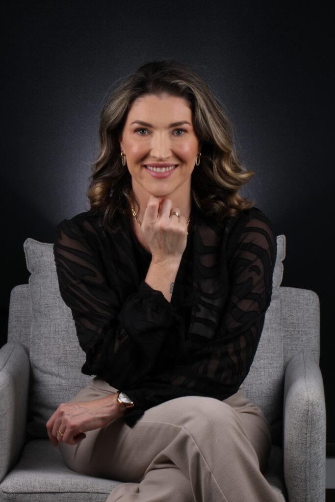 Dra. Andreza Sgrott - Ortodontia | Implantodontia | Reabilitação | Facetas Cerâmicas